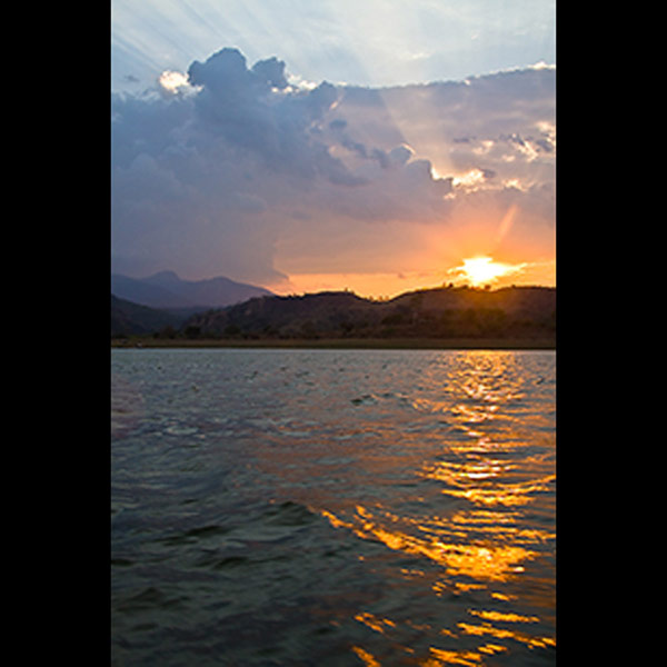 Sunset on Lake Suchitan